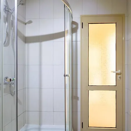 Lägenhet 1bedroom W Balcony &kitchen+washer❤c310❤ *