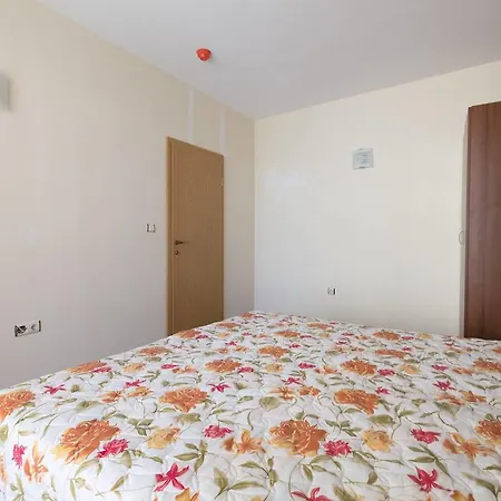 Apartment 1bedroom W Balcony &kitchen+washer❤c310❤ *